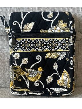 Vera Bradley Quilted Black/Yellow patterned makeup/toiltery bag
